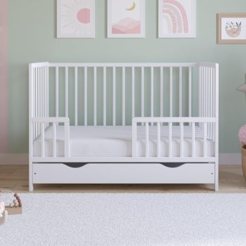 Love For Sleep ASHER Lettino per Neonati 120x60 cm con Materasso in Schiuma di Microfibra Trapuntata – Lettino in Legno Convertibile in Letto per Bambini con Ampio Bianco