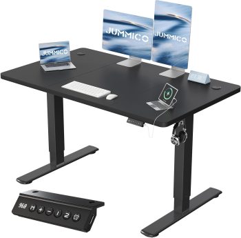 JUMMICO Scrivania Regolabile In Altezza Elettrica,120 x 60 cm,Pannello 6 Tasti Con 4 Memorie Di Altezza E Porta USB, Scrivania Da Computer Nero,Avviso Di Pausa Per Sedentarietà